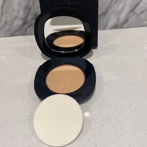 Elizabeth Arden Flawless Finish bare #04